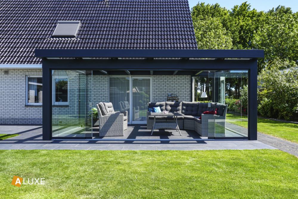 Pergoly a stínění zimních zahrad | Pergoly s pevnou střechou | Pergola ULTRALINE